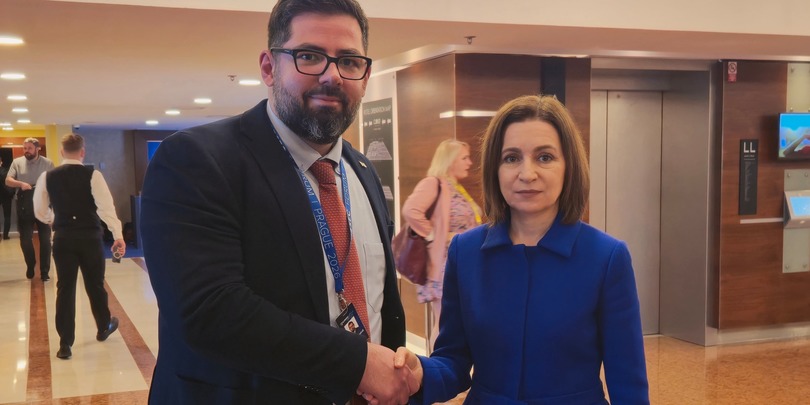 მაია სანდუ